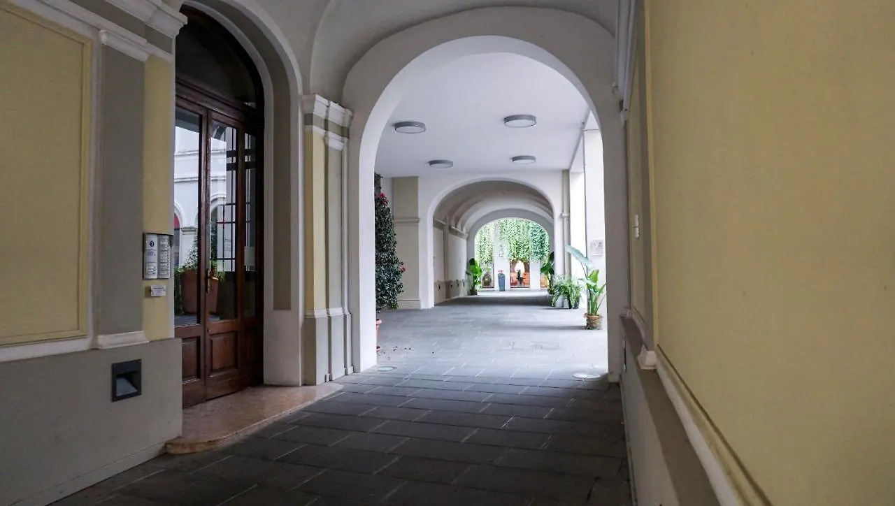 Apartment Ferienwohnung Residenze Umberto I Mantua Italien